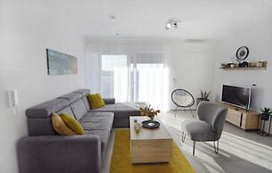 Modern Apartment Near Kanegra Beach