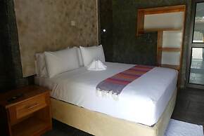 Makgadikgadi Riverview Inn
