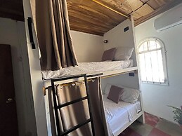 Club 27  Hostal Cafe & Spa