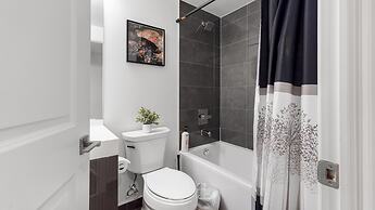 The Coreline Suites – Downtown Toronto