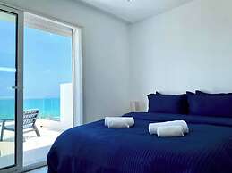 Double Accommodation on the Waterfront in La Marsa