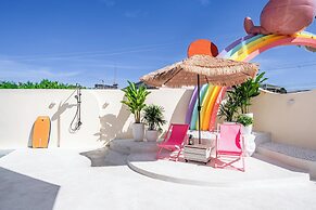 Candy House Pool Villa with KTV