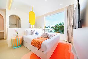 Candy House Pool Villa with KTV