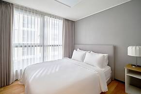 UH FLAT THE SEOCHO NEW WINGS