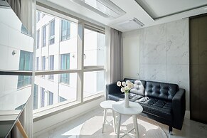 UH FLAT THE SEOCHO NEW WINGS