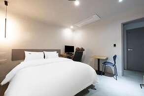 Cheongju Hotel Persona