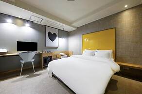 Cheongju Hotel Persona