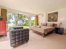 Beachfront 5-bedroom - by KohChangVillas