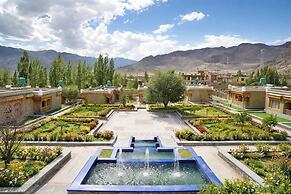 The Grand Orchard Resort