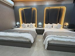 Hotel R J Heights