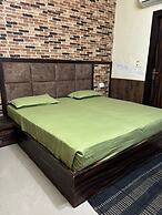 Hotel Rhythm Residency
