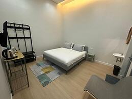Cendhani Raras Gallery