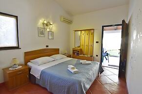 Cozy Flat With Garden Access in Umag
