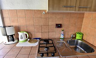 Cozy Flat With Garden Access in Umag