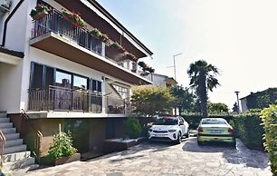 Cozy Flat With Garden Access in Umag
