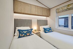 Host Stay Honey Bee Lodge
