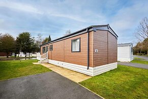 Host Stay Lakeshore Lodge