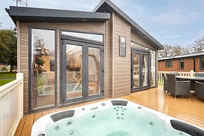 Host Stay Enzo s Lodge