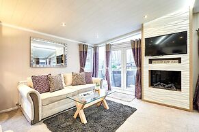 Host Stay Enzo s Lodge
