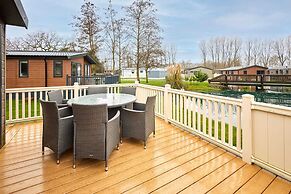Host Stay Enzo s Lodge