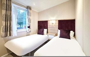 Host Stay Enzo s Lodge