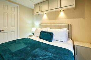 Host Stay Dakota Lodge