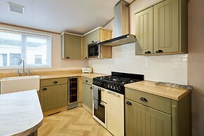 Host Stay Cherry Lodge