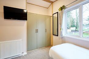 Host Stay Cherry Lodge