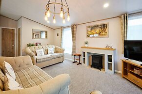 Host Stay Cherry Lodge