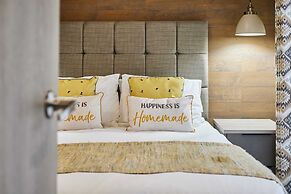 Host Stay Elegant Lodge