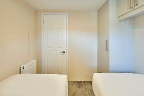 Host Stay Fairview Lodge