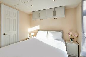 Host Stay Fairview Lodge
