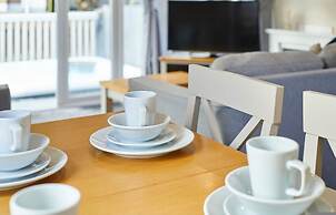 Host Stay Fairview Lodge