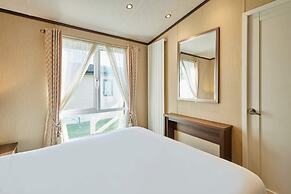 Host Stay Lakeside Gem Lodge