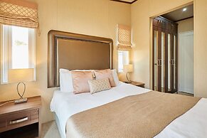 Host Stay Lakeside Gem Lodge