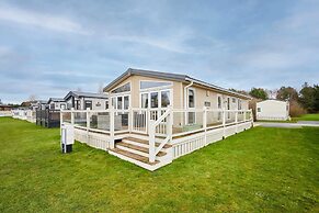 Host Stay Lakeside Gem Lodge