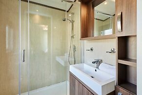 Host Stay Lakeside Gem Lodge