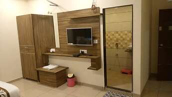 Hotel RK Palace