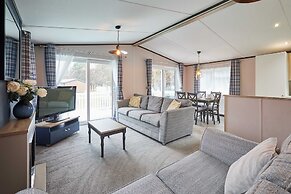 Host Stay Graceland Lodge