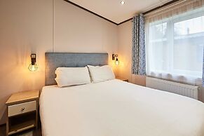 Host Stay Graceland Lodge