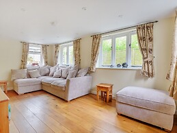 Middle Dean Farmhouse