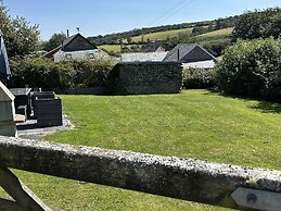 Middle Dean Farmhouse