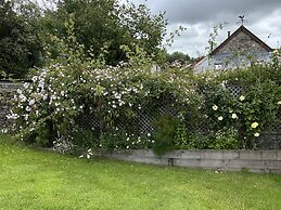 Middle Dean Farmhouse
