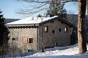 Avenue Chalet