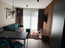 Avenue Chalet