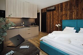 Avenue Chalet