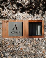 Avenue Chalet