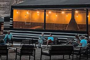 Victoria Luxury Camp