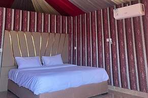 Victoria Luxury Camp
