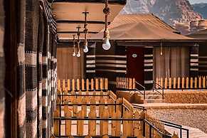 Victoria Luxury Camp